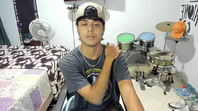 Zack falcon online show from 11-11-25, 04:40