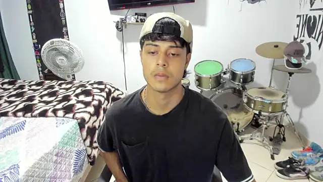 Zack falcon online show from 10-22-25, 03:39