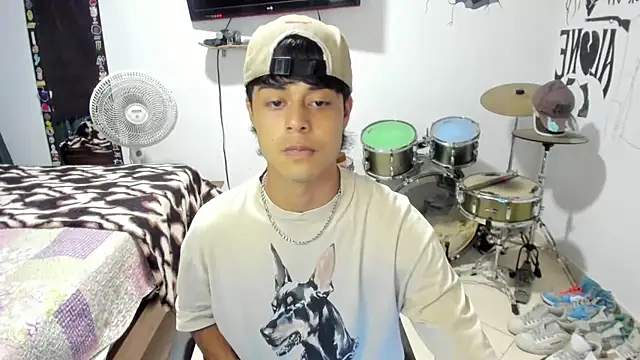 Zack falcon online show from 11-05-25, 03:09