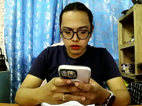 Snapshot of Your_PrettyGirlxxx chatting on 06-10-26, 05:41 Your PrettyGirlxxx online show from 06-10-26, 05:41