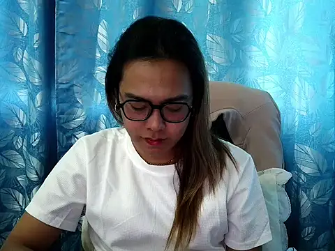 Your PrettyGirlxxx online show from 11-06-25, 06:17