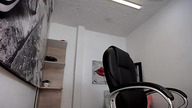 Hana    online show from 01-09-26, 11:33