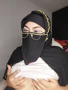 Hana    online show from 03-25-26, 12:44