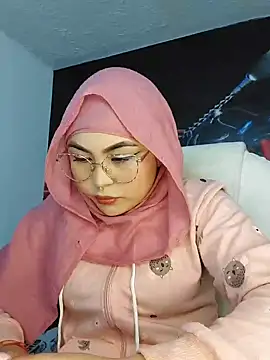 Snapshot of Hana___ chatting on 04-18-26, 09:37 Hana online show from 04-18-26, 09:37