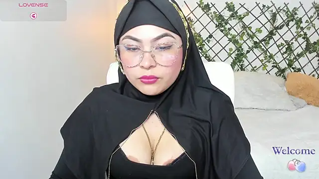 Hana    online show from 02-28-26, 12:32