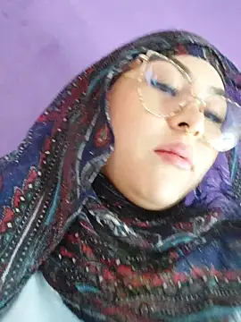 Hana    online show from 04-17-26, 09:28