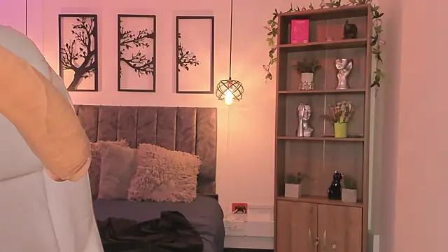 Olivia ds online show from 09-12-25, 04:45