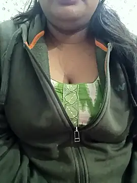 Snapshot of rekhabb123 chatting on 01-15-26, 03:21 rekhabb123 online show from 01-15-26, 03:21