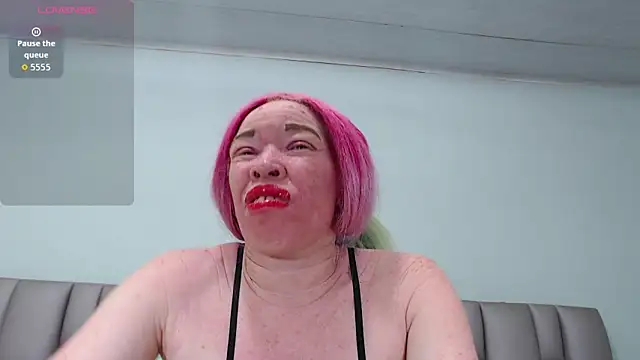 Snapshot of Kittywhiteass chatting on 11-07-25, 01:10 Kittywhiteass online show from 11-07-25, 01:10