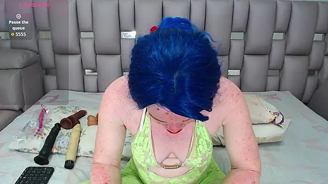 Kittywhiteass online show from 10-06-25, 10:32