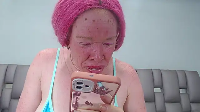 Snapshot of Kittywhiteass chatting on 11-05-25, 11:24 Kittywhiteass online show from 11-05-25, 11:24