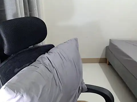 Chubbytransgirl21 online show from 03-26-26, 01:04