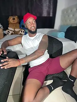 Snapshot of blackdrey18 chatting on 02-24-26, 01:45 blackdrey18 online show from 02-24-26, 01:45