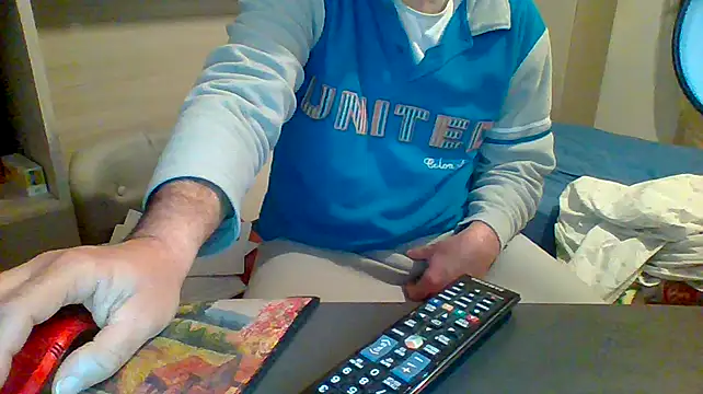 Snapshot of Setesesso7 chatting on 01-19-25, 02:57 Setesesso7 online show from 01-19-25, 02:57