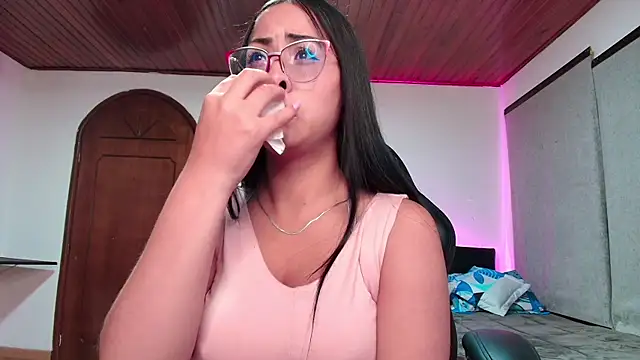 yesie hot online show from 03-10-25, 05:43