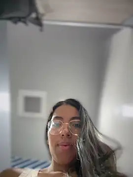 Snapshot of SheenaBrooke chatting on 04-13-26, 04:05 SheenaBrooke online show from 04-13-26, 04:05