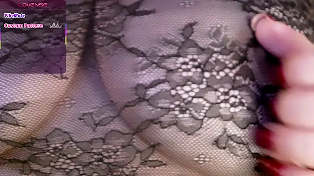 Snapshot of PetersEmily chatting on 05-30-26, 11:10 PetersEmily online show from 05-30-26, 11:10