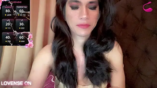 Snapshot of QUEEN_LILITH chatting on 05-11-26, 07:32 QUEEN LILITH online show from 05-11-26, 07:32