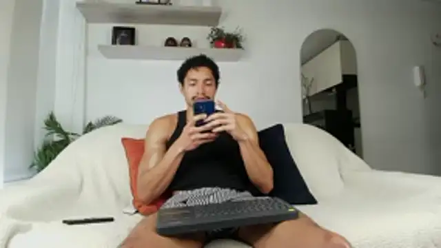 Robyn Miller online show from 10-29-25, 06:18