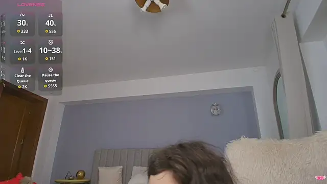 Anna Lewis online show from 11-17-25, 07:18