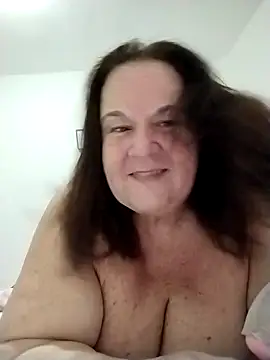 Yaya Mineira online show from 10-23-25, 01:48