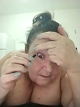 Snapshot of Yaya_Mineira chatting on 10-19-25, 01:30 Yaya Mineira online show from 10-19-25, 01:30