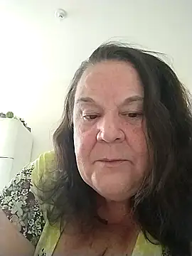 Snapshot of Yaya_Mineira chatting on 09-22-25, 05:30 Yaya Mineira online show from 09-22-25, 05:30