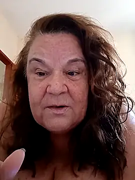 Snapshot of Yaya_Mineira chatting on 02-17-25, 05:12 Yaya Mineira online show from 02-17-25, 05:12