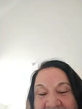 Yaya Mineira online show from 02-15-26, 05:34