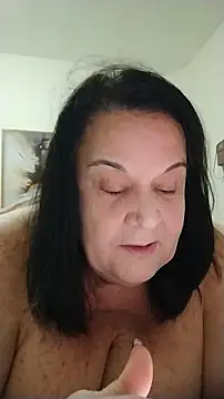 Yaya Mineira online show from 07-18-26, 02:20