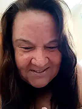 Snapshot of Yaya_Mineira chatting on 03-01-25, 05:27 Yaya Mineira online show from 03-01-25, 05:27