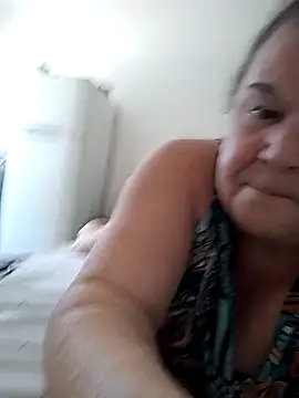 Snapshot of Yaya_Mineira chatting on 10-12-25, 02:40 Yaya Mineira online show from 10-12-25, 02:40