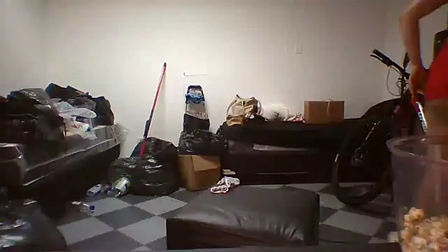 La pauli latina online show from 12-09-24, 02:34