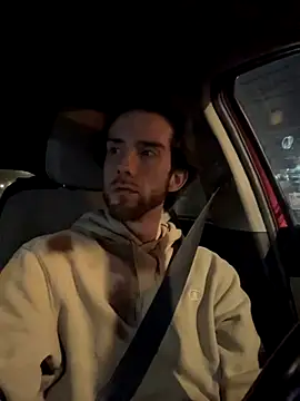 KcCumz19 online show from 11-28-25, 09:53