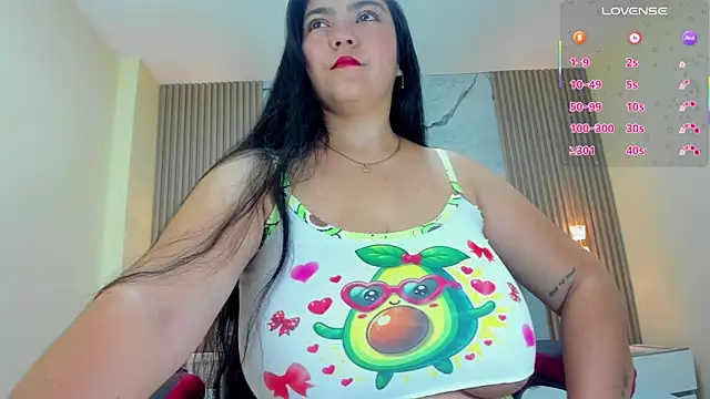 Snapshot of MAGIEVANS1 chatting on 10-09-25, 12:28 MAGIEVANS1 online show from 10-09-25, 12:28