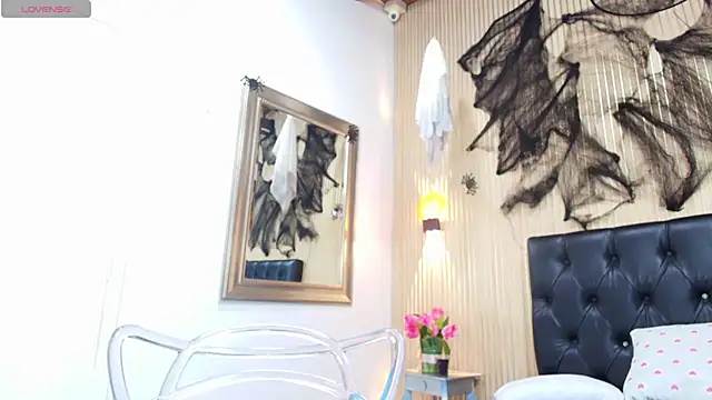  Valeria Brown online show from 10-18-25, 08:22