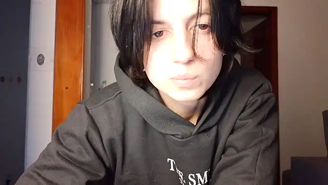 Snapshot of kyslrana chatting on 05-29-26, 08:37 kyslrana online show from 05-29-26, 08:37
