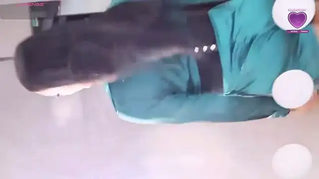 sweetcata23 online show from 12-17-25, 08:14