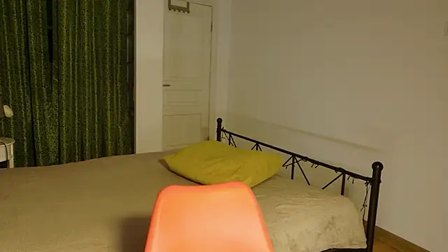 ZoeGrant online show from 03-07-26, 06:46