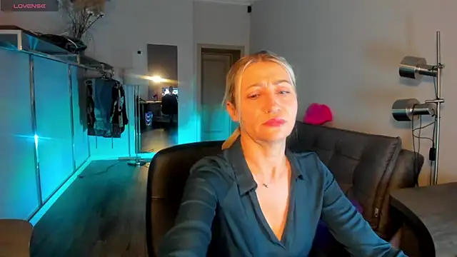 ZoeGrant online show from 02-13-26, 09:48