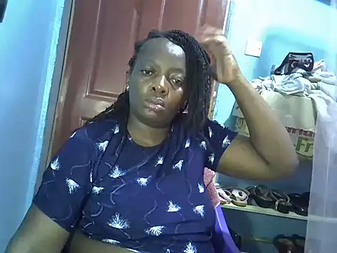 Snapshot of Ebonyceline chatting on 06-01-26, 07:35 Ebonyceline online show from 06-01-26, 07:35