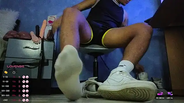 TomLover 12 online show from 04-14-26, 01:38