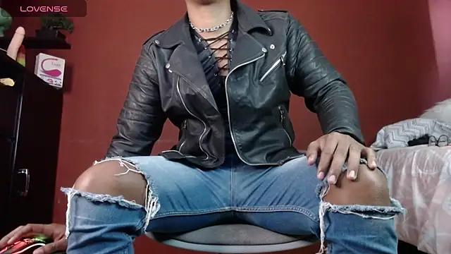 TomLover 12 online show from 03-11-25, 01:23