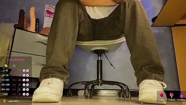 TomLover 12 online show from 03-17-26, 04:04