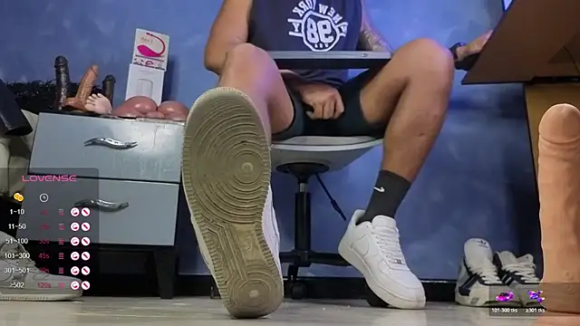 TomLover 12 online show from 02-28-26, 12:54