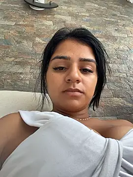 Snapshot of AnnRosse18 chatting on 01-07-26, 03:06 AnnRosse18 online show from 01-07-26, 03:06