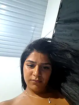 Snapshot of AnnRosse18 chatting on 03-18-25, 02:50 AnnRosse18 online show from 03-18-25, 02:50