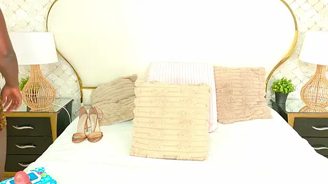 GianinaLewis online show from 02-06-26, 08:49