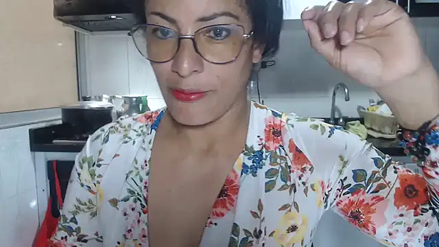 Snapshot of kateleyagrey chatting on 10-09-25, 07:25 kateleyagrey online show from 10-09-25, 07:25