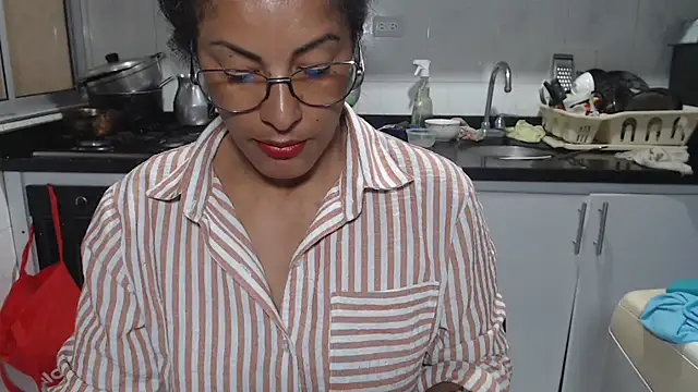 Snapshot of kateleyagrey chatting on 11-13-25, 07:29 kateleyagrey online show from 11-13-25, 07:29